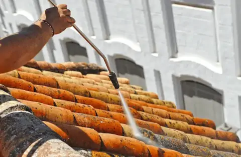 Nettoyage de toitures - Vendres